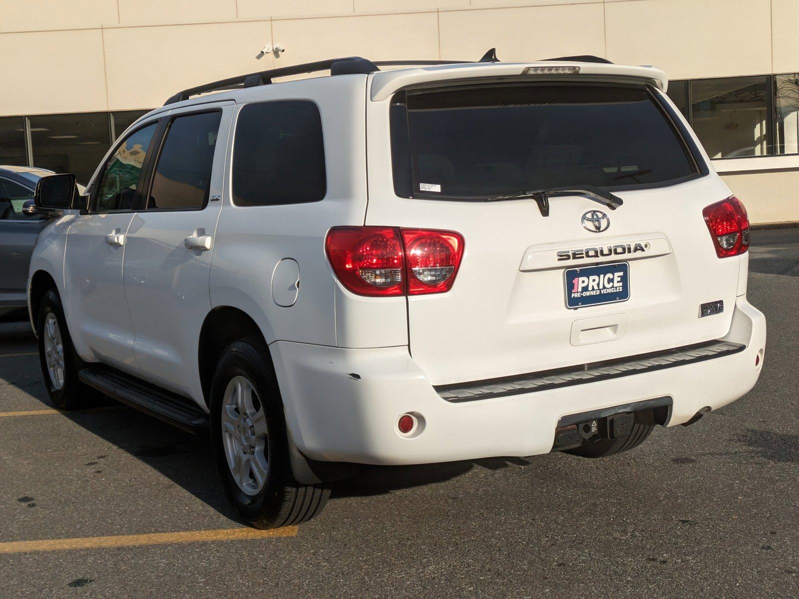 2016 Toyota Sequoia Vehicle Photo in Bethesda, MD 20852