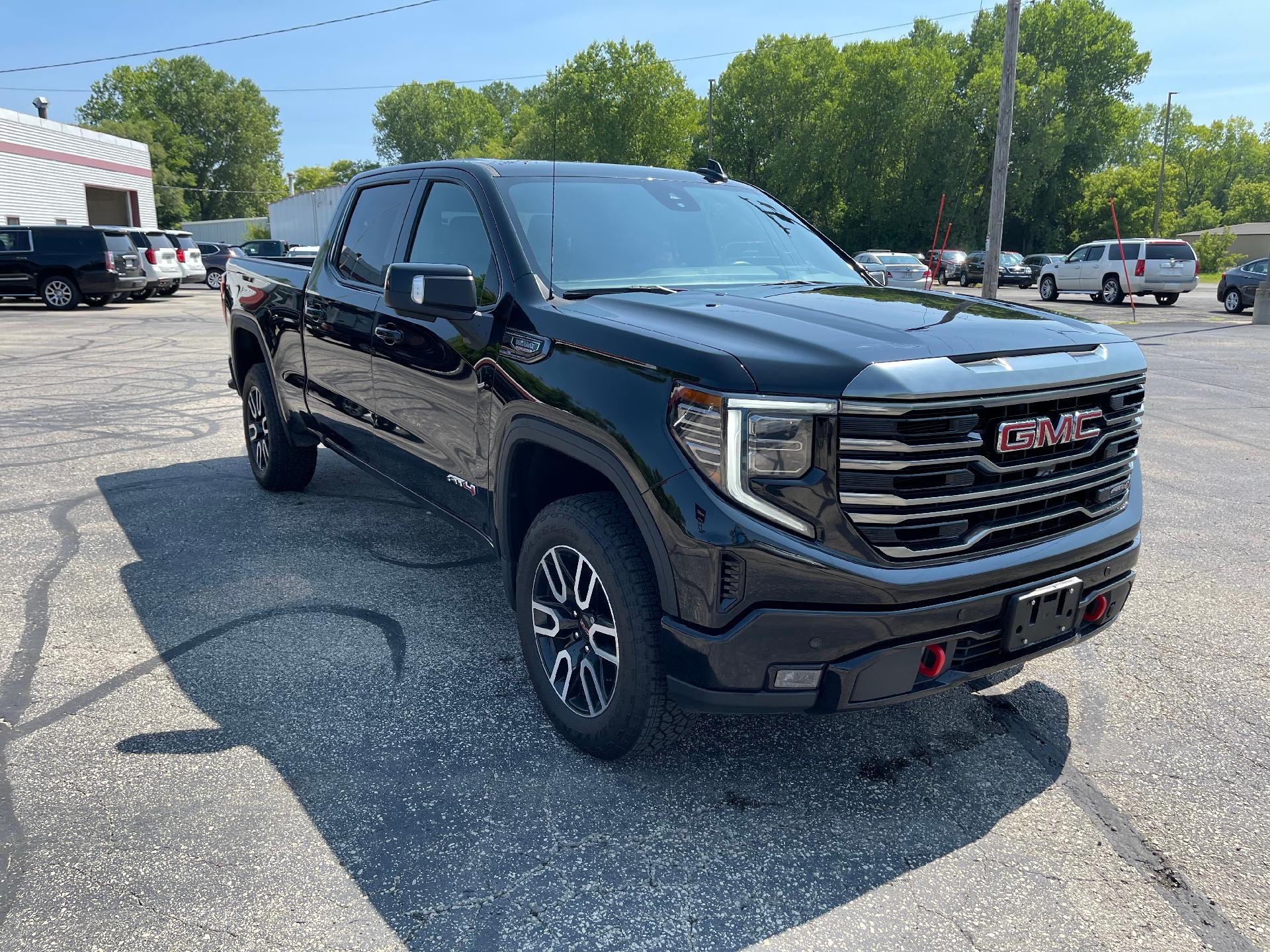 Used 2022 GMC Sierra 1500 AT4 with VIN 1GTUUEET9NZ551200 for sale in Tomah, WI