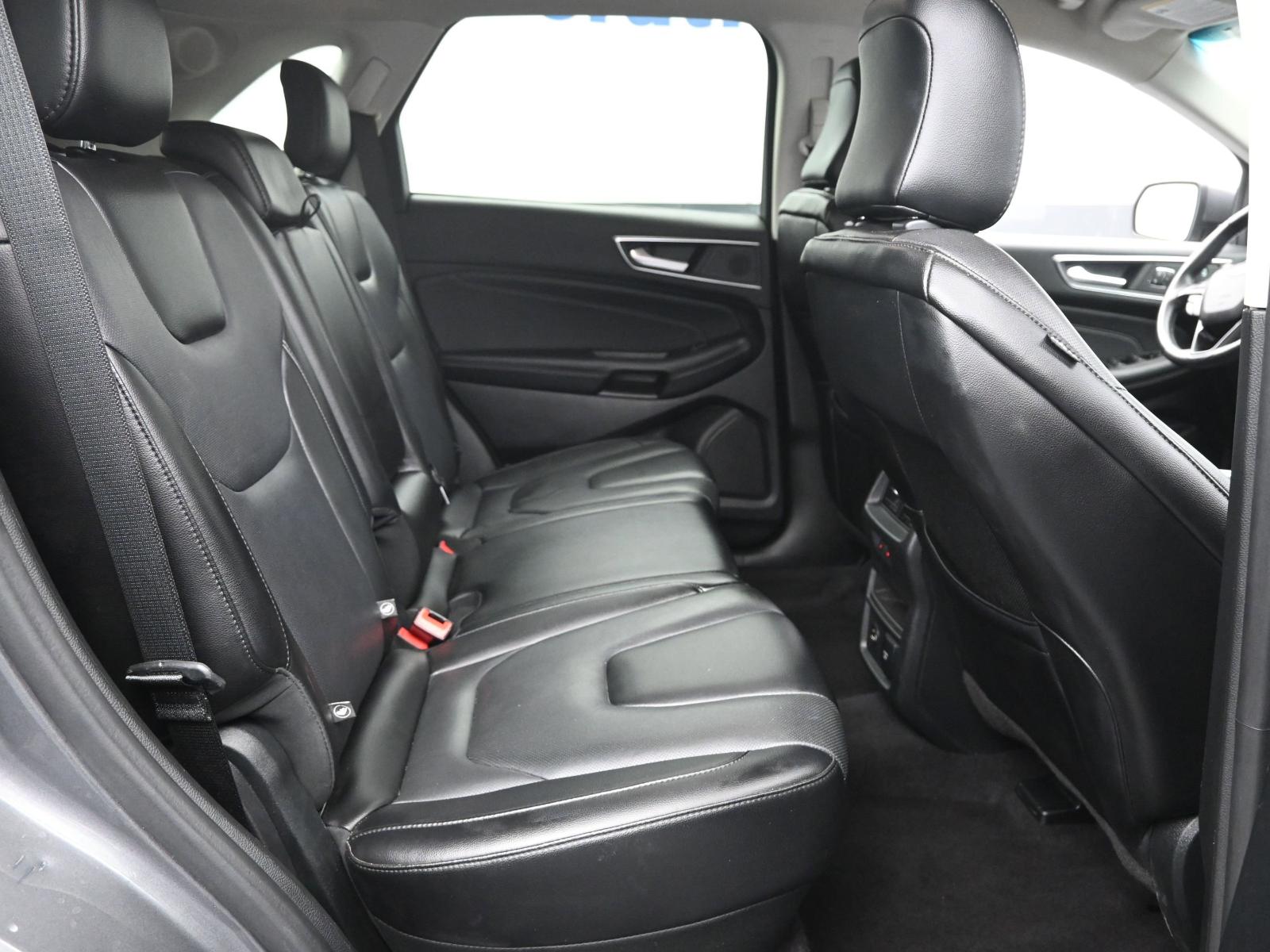 2022 Ford Edge Vehicle Photo in Marion, IA 52302