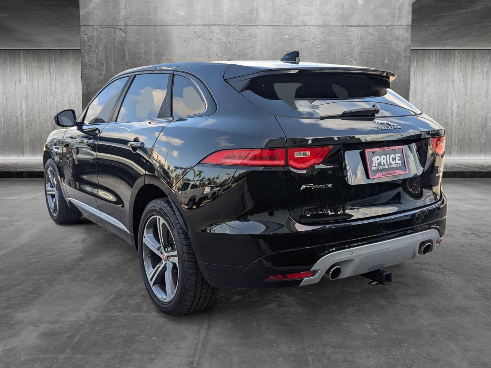 2017 Jaguar F-PACE Vehicle Photo in MIAMI, FL 33134-2699