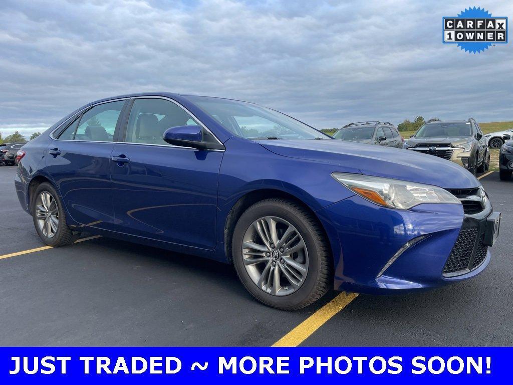 2015 Toyota Camry Vehicle Photo in Plainfield, IL 60586