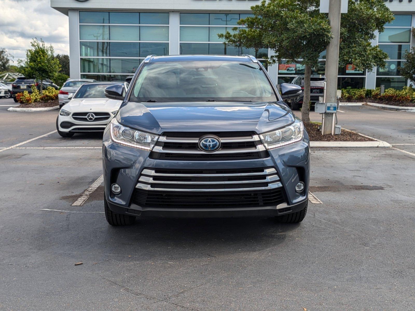 2019 Toyota Highlander Vehicle Photo in Clearwater, FL 33761