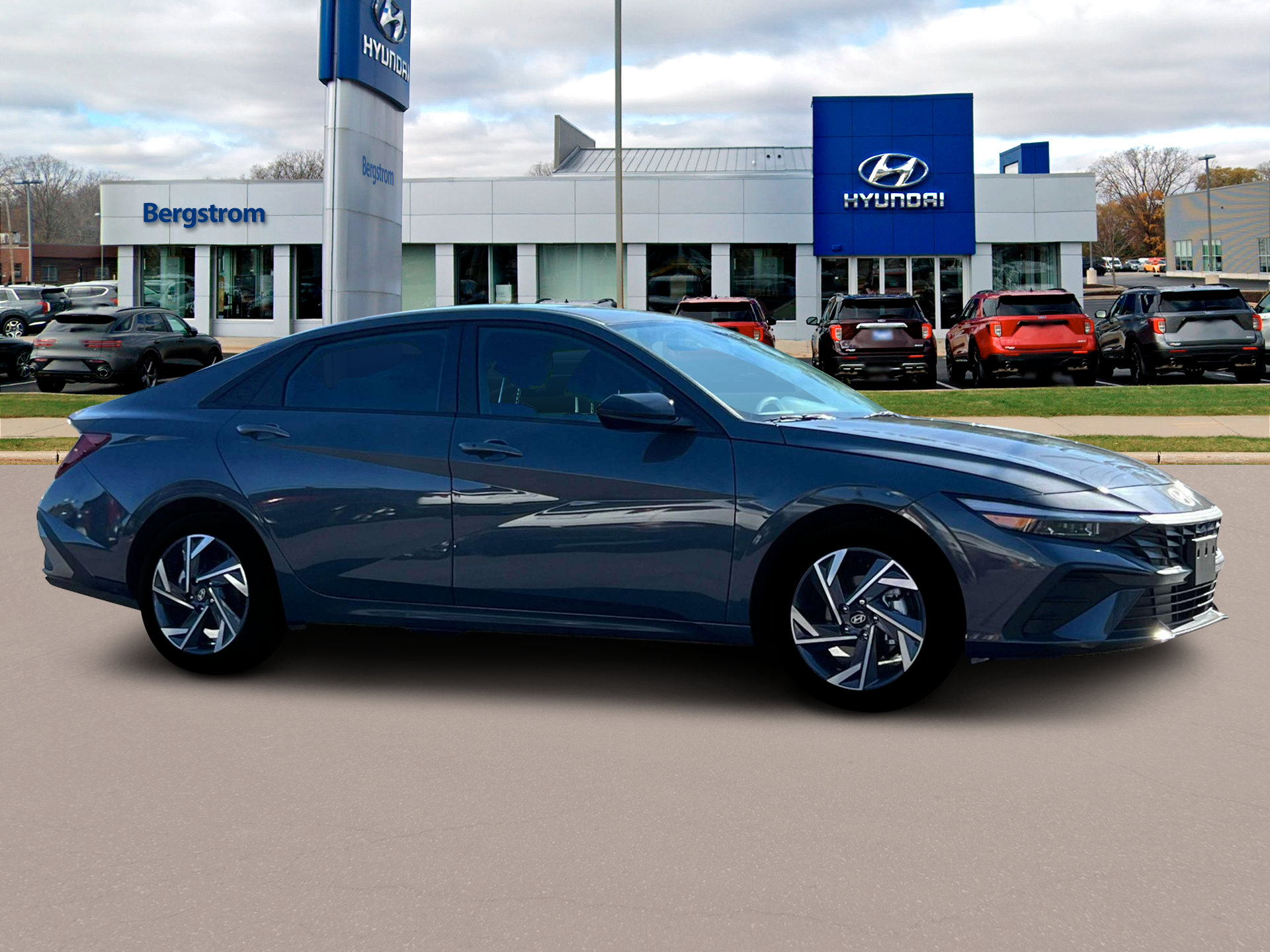 2025 Hyundai ELANTRA Vehicle Photo in Green Bay, WI 54304