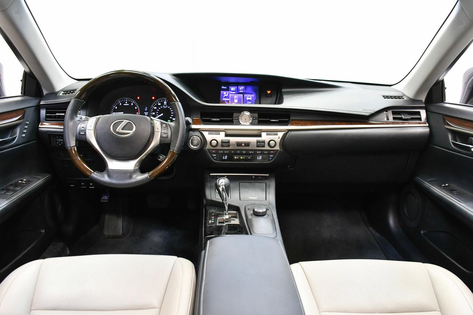 2014 Lexus ES 350 Vehicle Photo in DALLAS, TX 75235