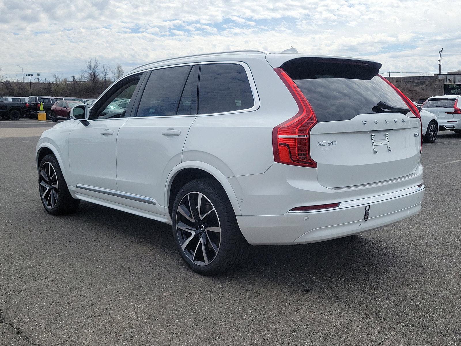 2023 Volvo XC90 Vehicle Photo in Trevose, PA 19053