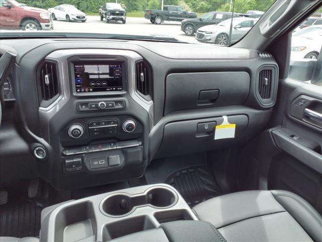 2024 Chevrolet Silverado 3500 HD Chassis Cab Vehicle Photo in EMPORIA, VA 23847-1235