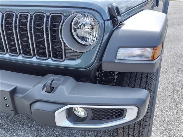 2024 Jeep Gladiator Vehicle Photo in Bowie, MD 20716