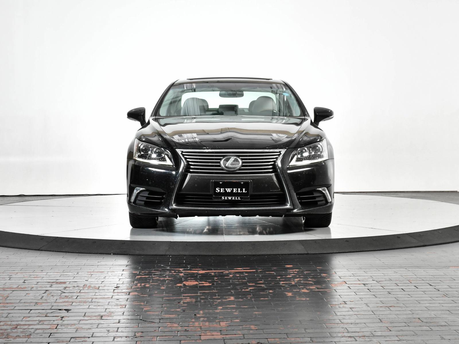 2017 Lexus LS 460 Vehicle Photo in DALLAS, TX 75235