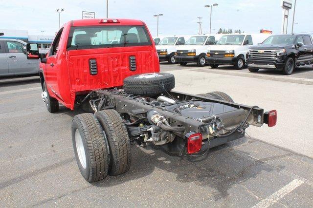 2024 GMC Sierra 3500 HD Chassis Cab Vehicle Photo in SAINT CLAIRSVILLE, OH 43950-8512