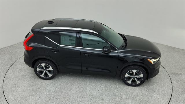 2024 Volvo XC40 Vehicle Photo in Grapevine, TX 76051