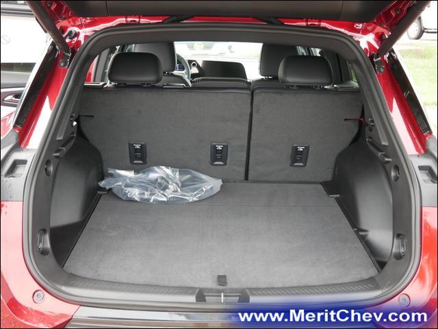 2024 Chevrolet Equinox EV Vehicle Photo in MAPLEWOOD, MN 55119-4794