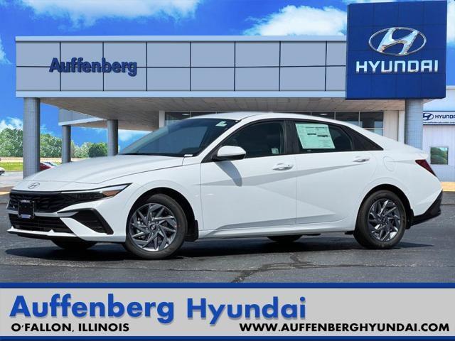 2024 Hyundai ELANTRA Vehicle Photo in O'Fallon, IL 62269