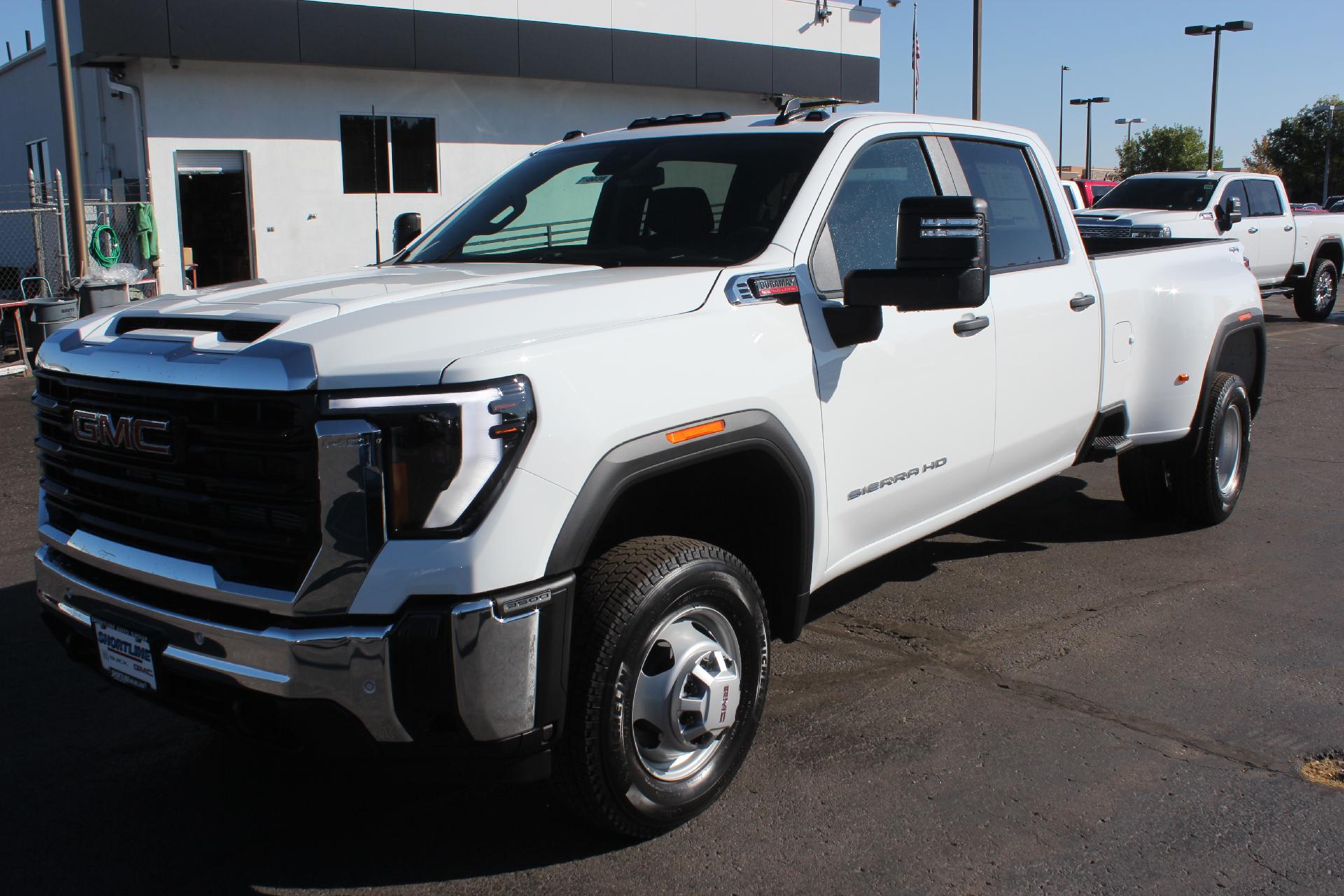 2025 GMC Sierra 3500 HD Vehicle Photo in AURORA, CO 80012-4011