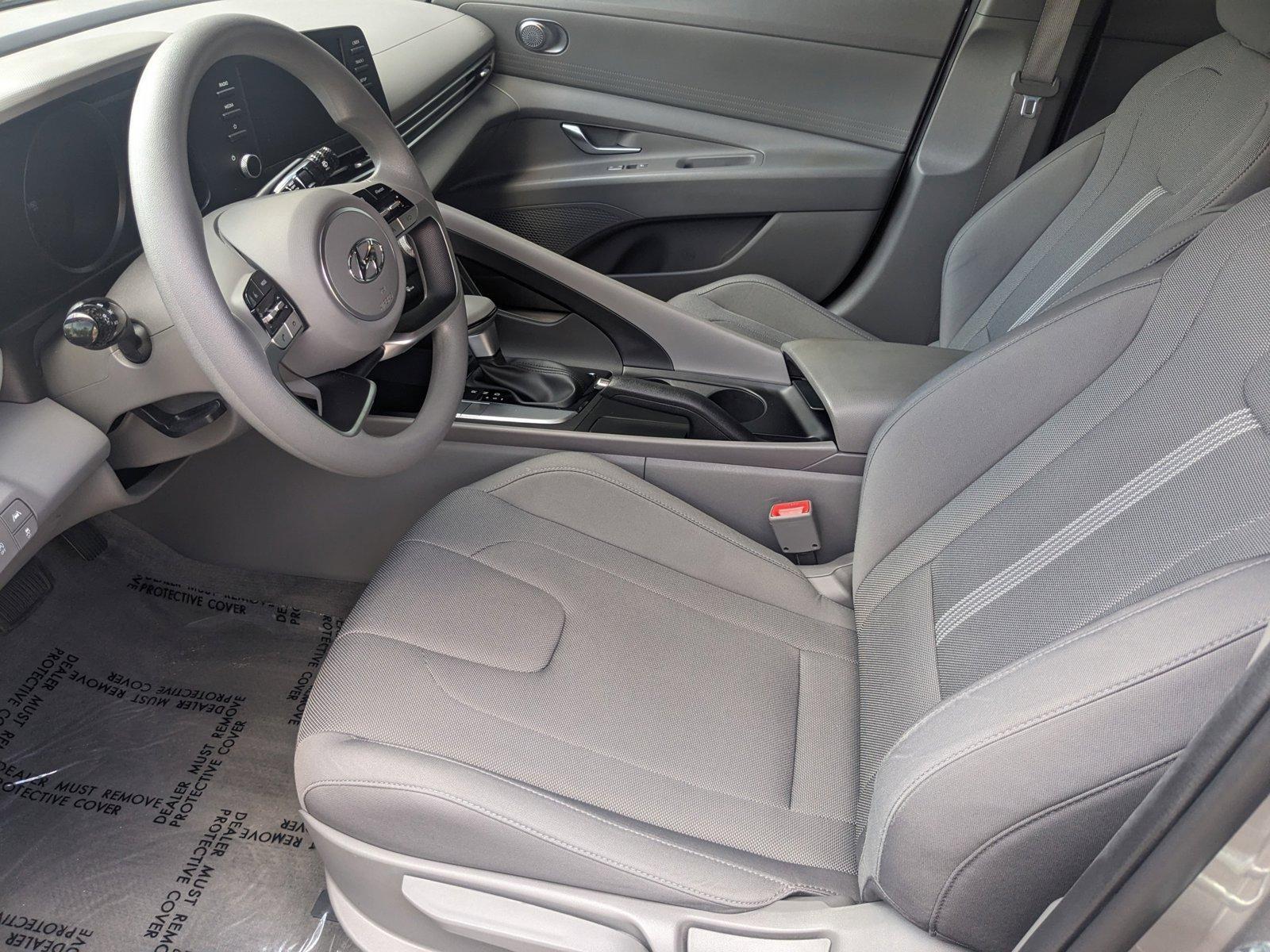 2022 Hyundai ELANTRA Vehicle Photo in Tampa, FL 33614