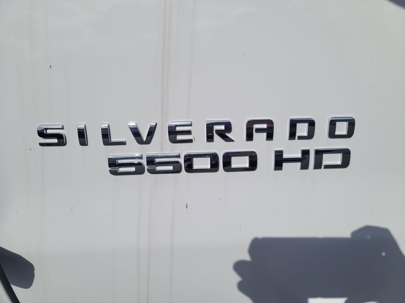 2023 Chevrolet Silverado Chassis Cab Vehicle Photo in LA MESA, CA 91942-8211