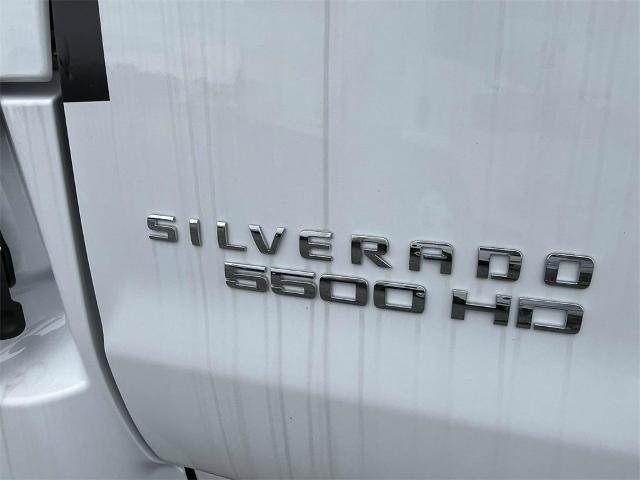 2023 Chevrolet Silverado Chassis Cab Vehicle Photo in ALCOA, TN 37701-3235