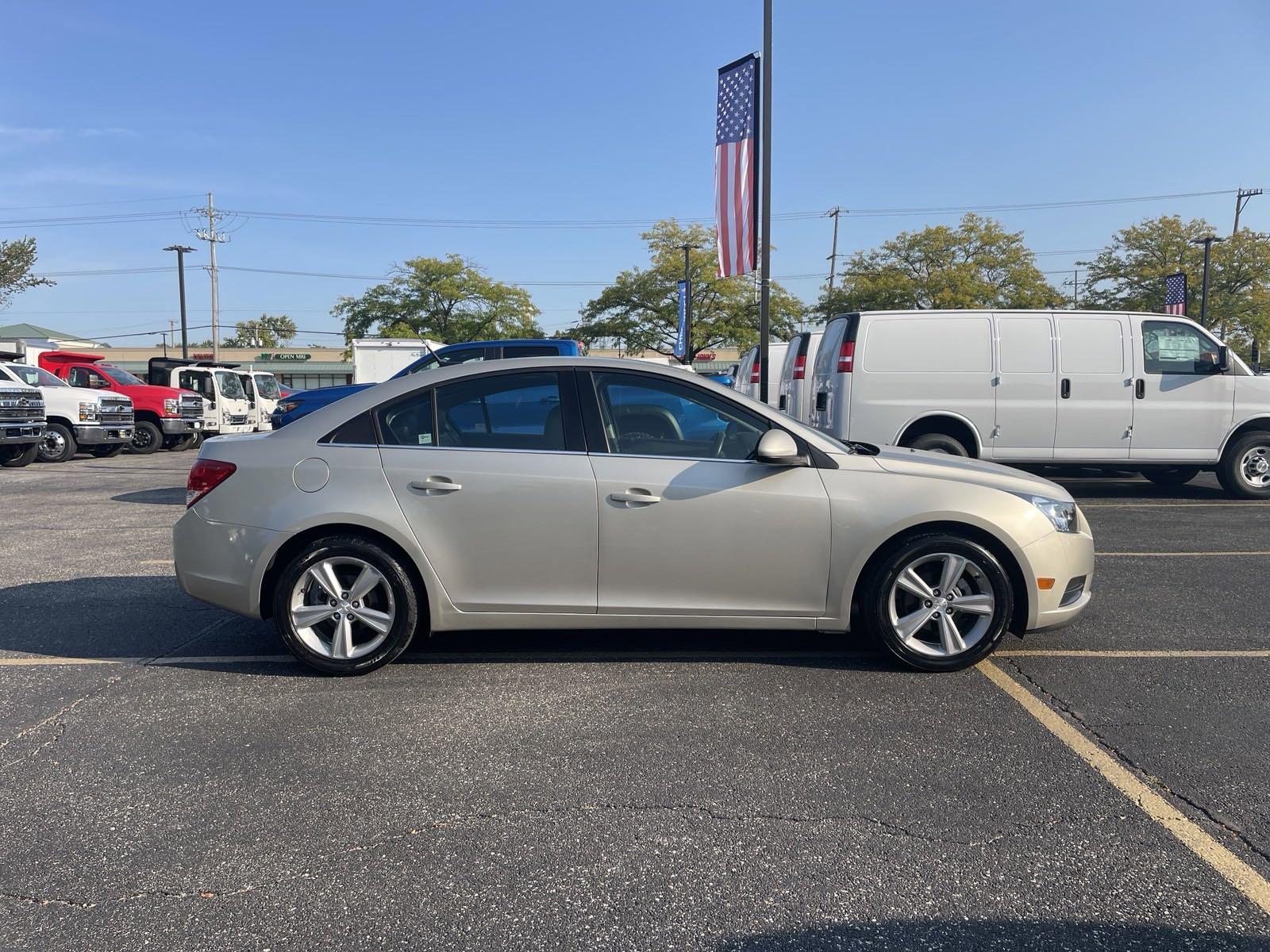 2013 Chevrolet Cruze Vehicle Photo in Plainfield, IL 60586