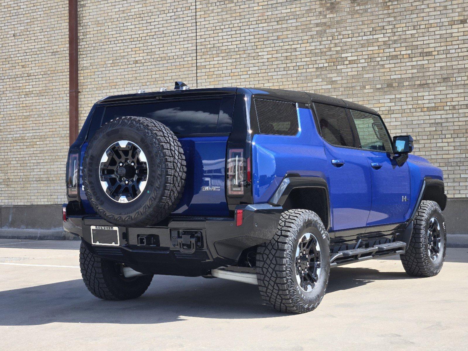 2024 GMC HUMMER EV SUV Vehicle Photo in DALLAS, TX 75209-3016