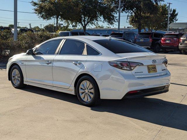 2016 Hyundai SONATA Hybrid Vehicle Photo in San Antonio, TX 78209