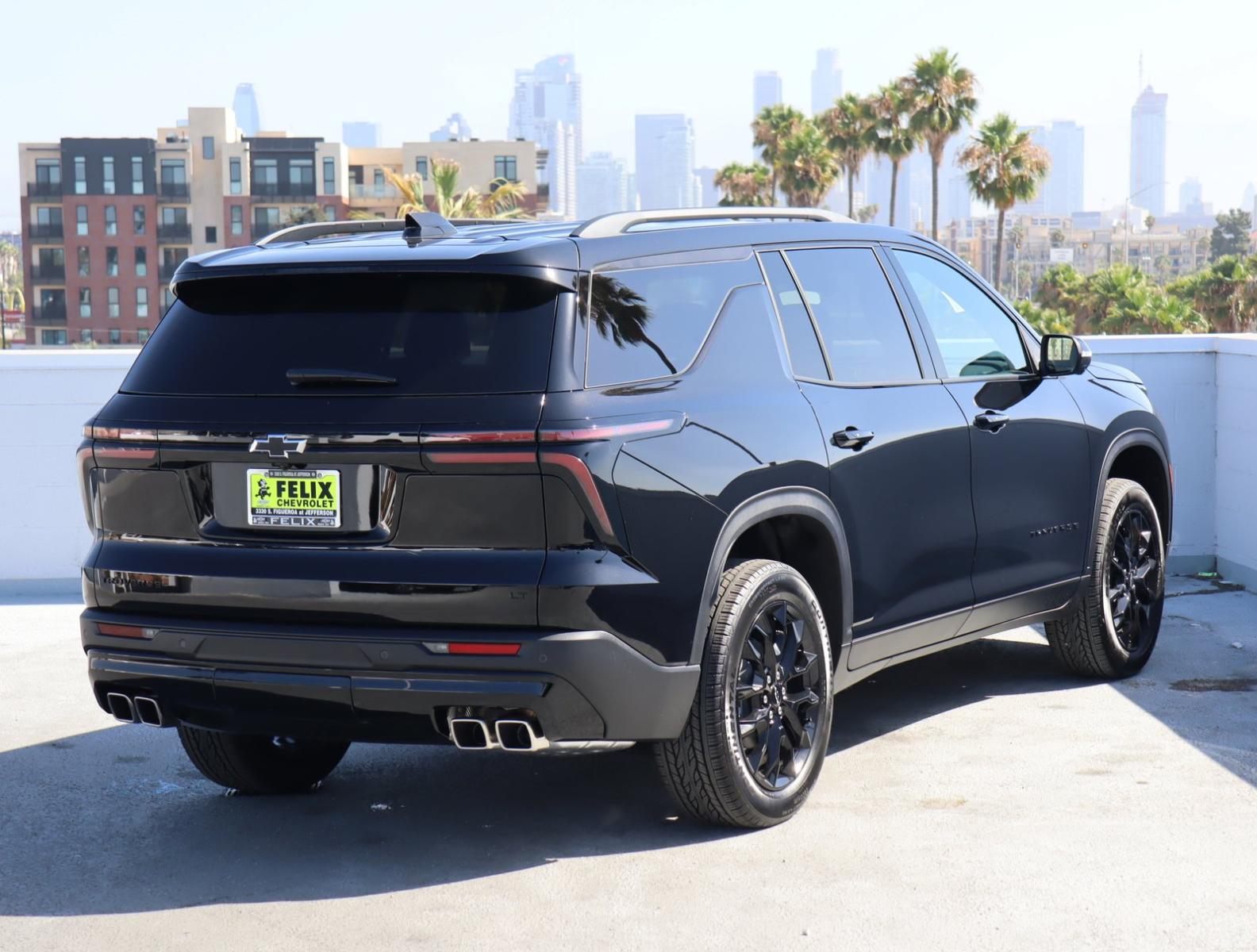 2024 Chevrolet Traverse Vehicle Photo in LOS ANGELES, CA 90007-3794