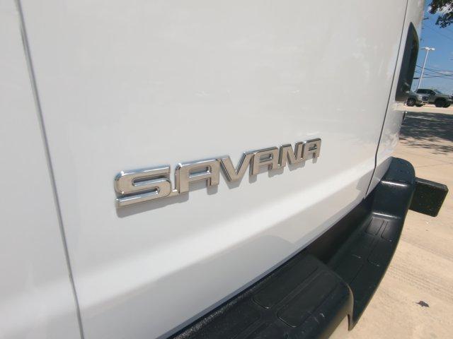 2022 GMC Savana Cargo Van Vehicle Photo in SELMA, TX 78154-1460