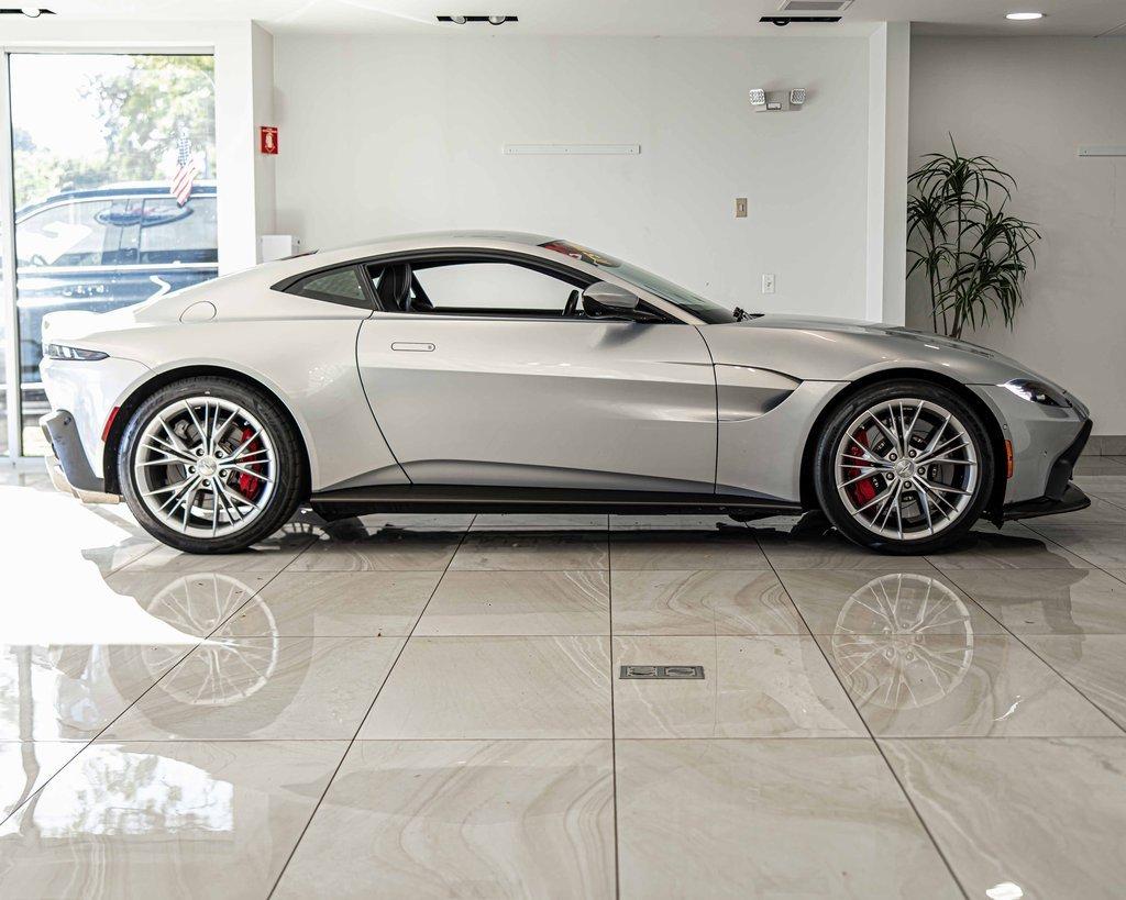 2021 Aston Martin Vantage Vehicle Photo in Plainfield, IL 60586