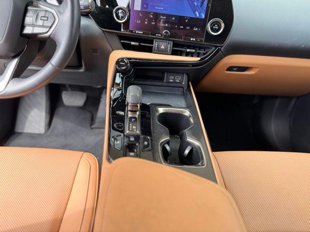 2024 Lexus NX Vehicle Photo in DELRAY BEACH, FL 33483-3294