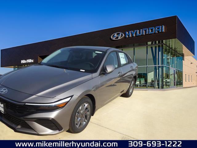 2024 Hyundai ELANTRA Vehicle Photo in Peoria, IL 61615