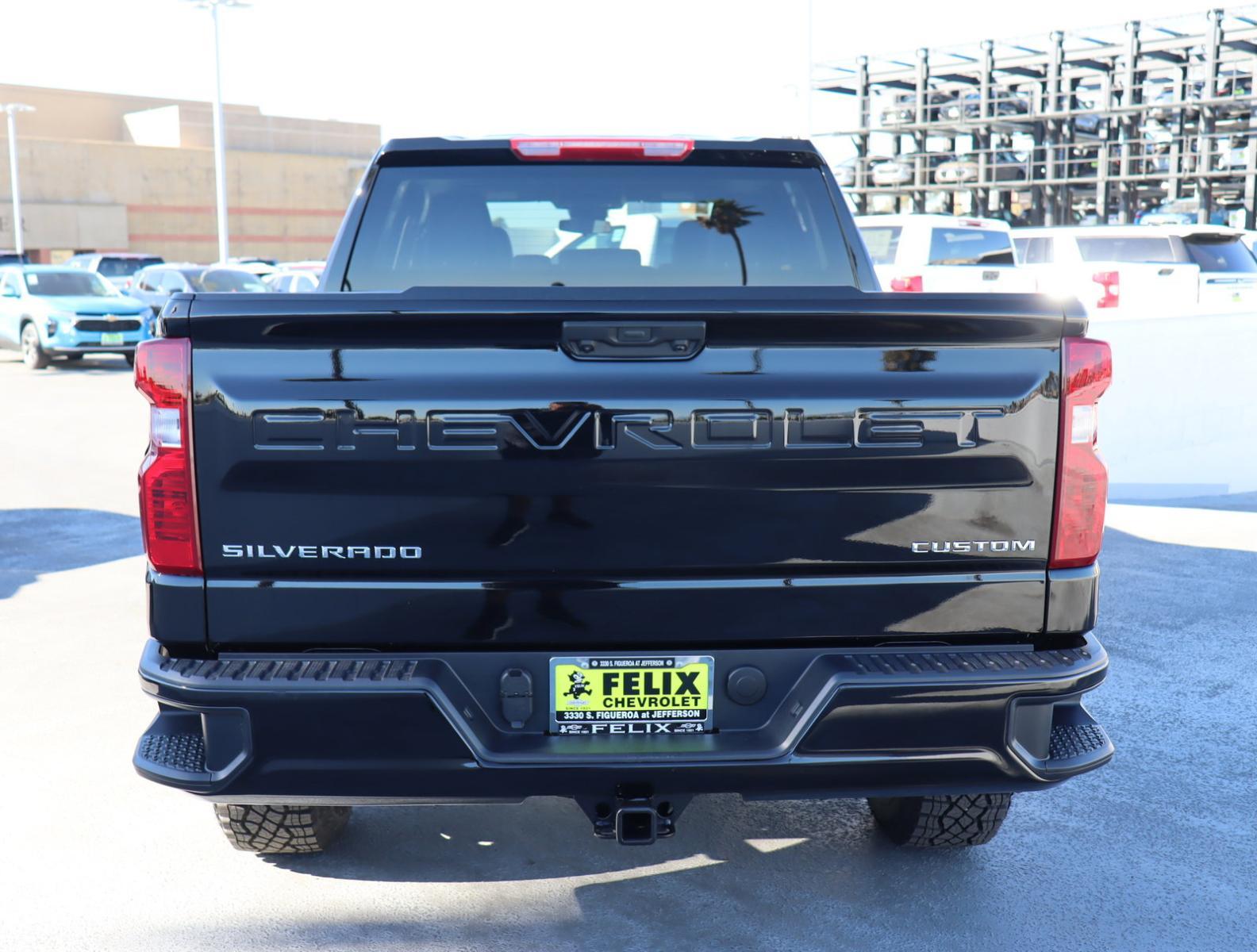 2025 Chevrolet Silverado 1500 Vehicle Photo in LOS ANGELES, CA 90007-3794