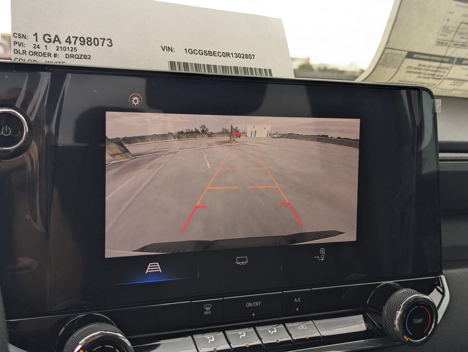 2024 Chevrolet Colorado Vehicle Photo in PEMBROKE PINES, FL 33024-6534