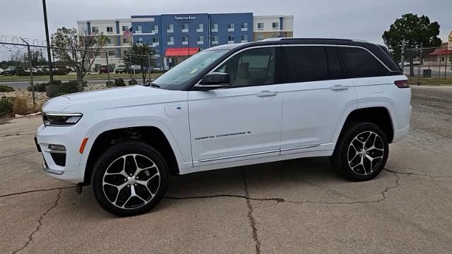 2022 Jeep Grand Cherokee 4xe Vehicle Photo in San Angelo, TX 76901