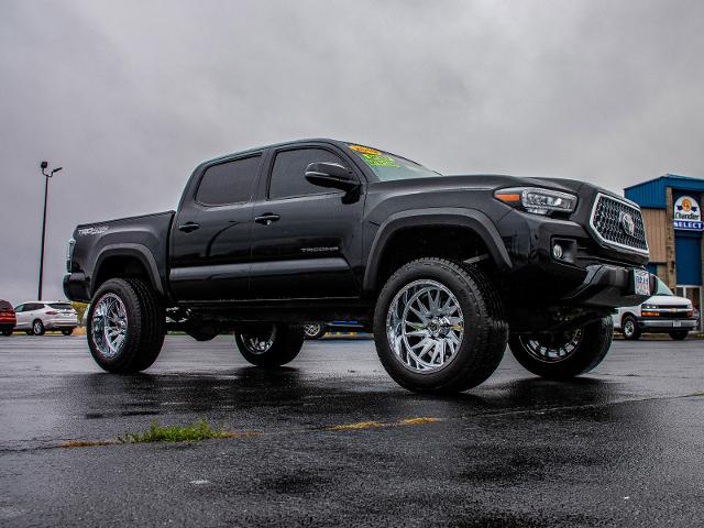 Used 2019 Toyota Tacoma SR with VIN 5TFCZ5AN7KX209062 for sale in Madison, IN