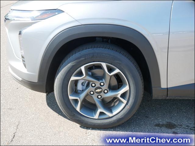 2024 Chevrolet Trax Vehicle Photo in MAPLEWOOD, MN 55119-4794