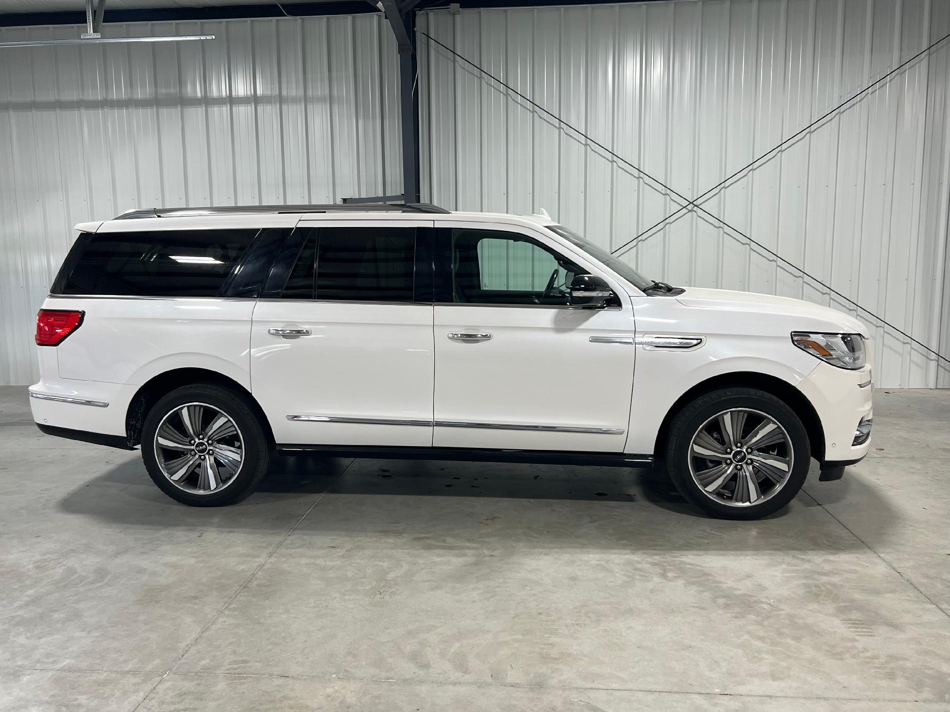 Used 2019 Lincoln Navigator Reserve with VIN 5LMJJ3LT5KEL18591 for sale in Falls City, NE