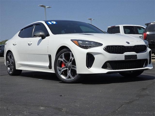 Used 2019 Kia Stinger GT Limited with VIN KNAE55LC2K6047862 for sale in Columbus, OH