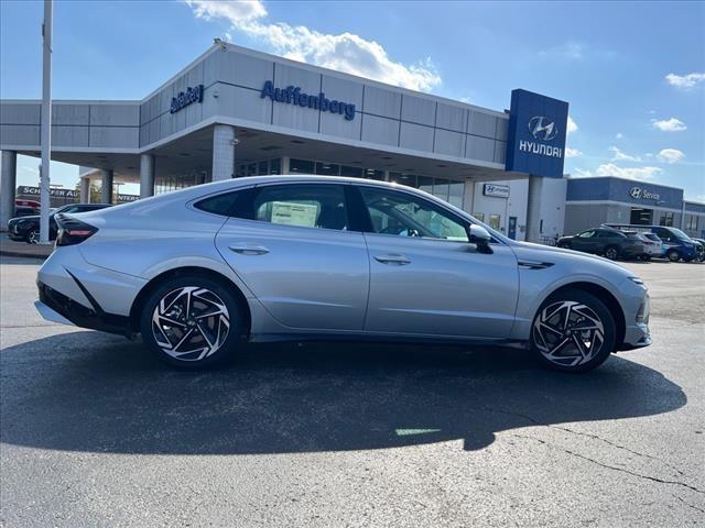 2025 Hyundai SONATA Vehicle Photo in O'Fallon, IL 62269