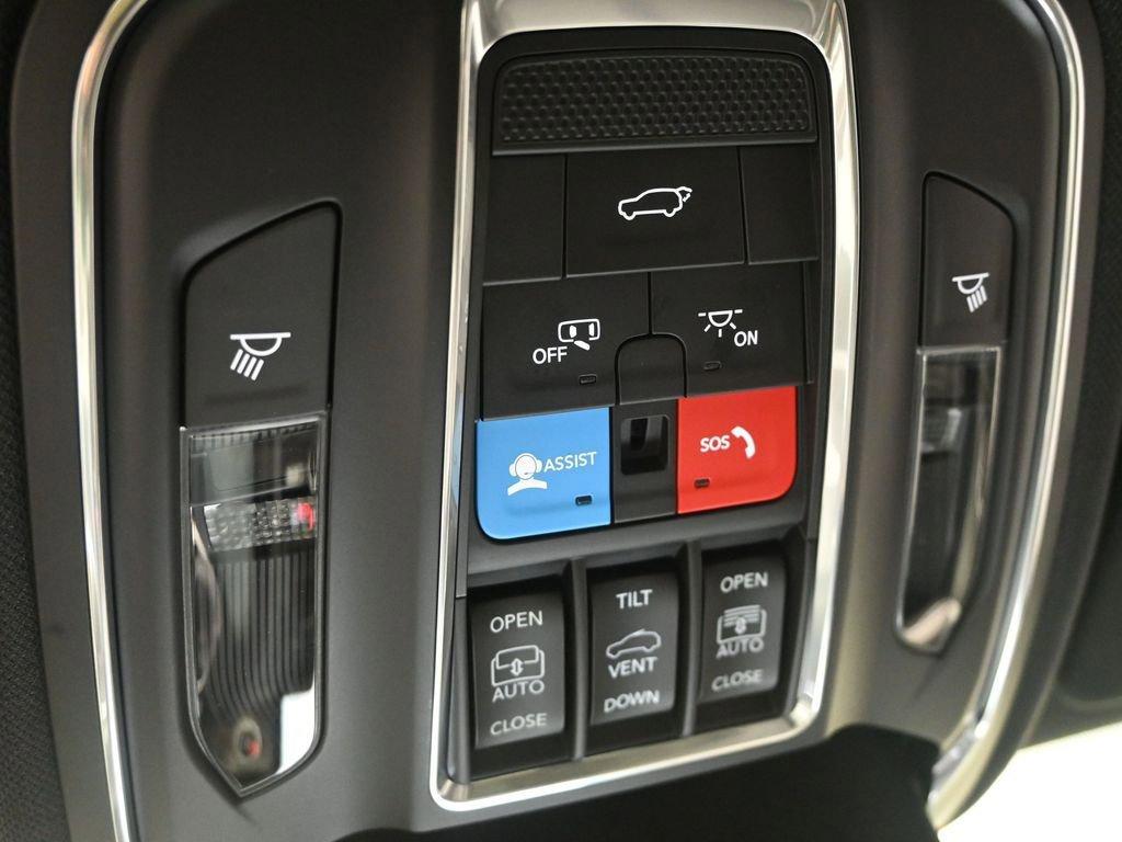 2024 Jeep Grand Cherokee Vehicle Photo in Cedar Rapids, IA 52402