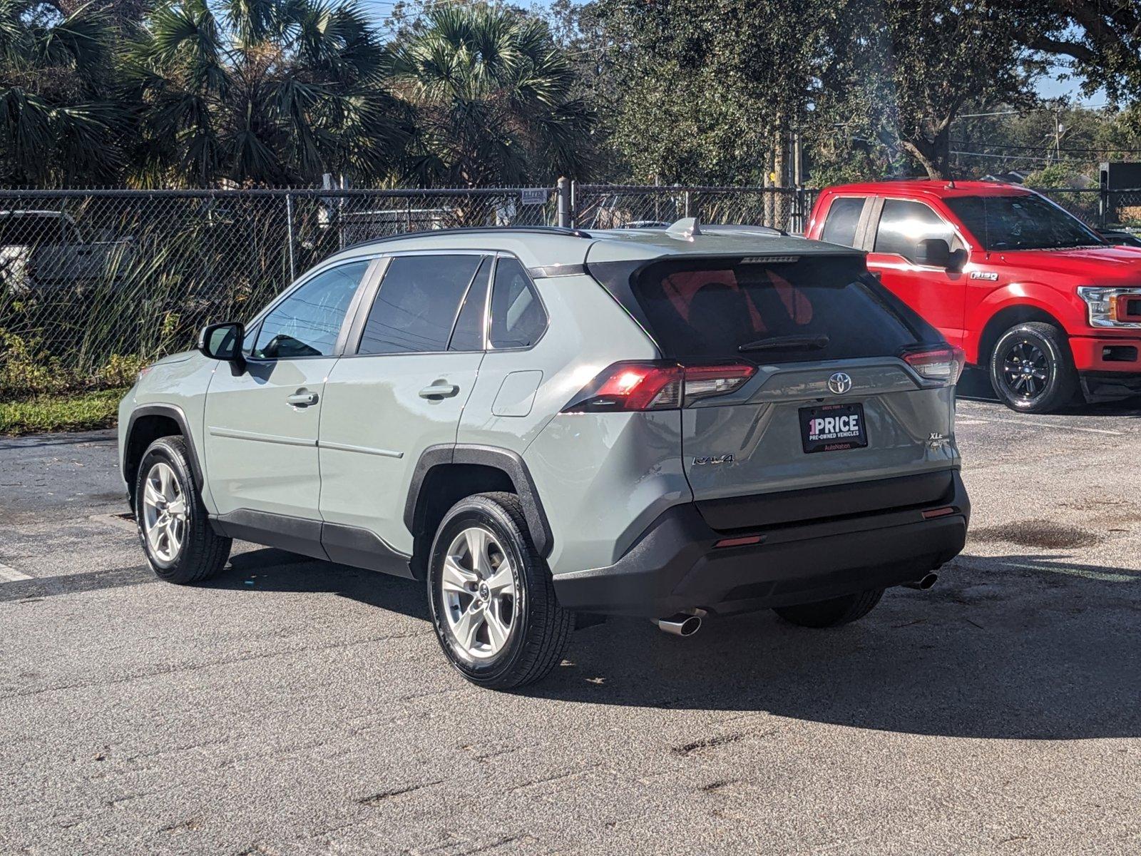 2020 Toyota RAV4 Vehicle Photo in Tampa, FL 33614