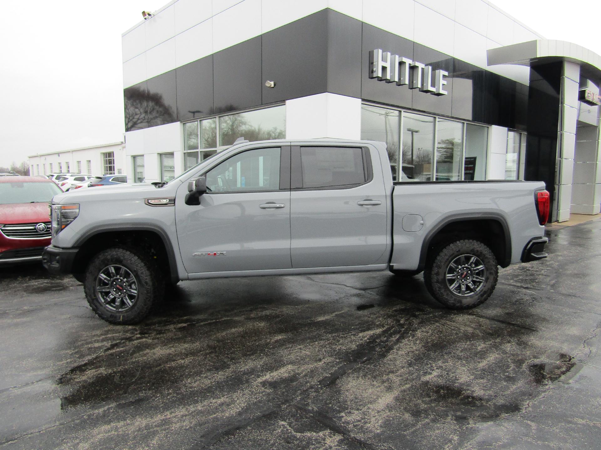 2024 GMC Sierra 1500 Vehicle Photo in GREENVILLE, OH 45331-1026