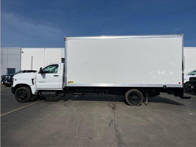 2023 Chevrolet Silverado 5500 HD Vehicle Photo in GREEN BAY, WI 54302-3701