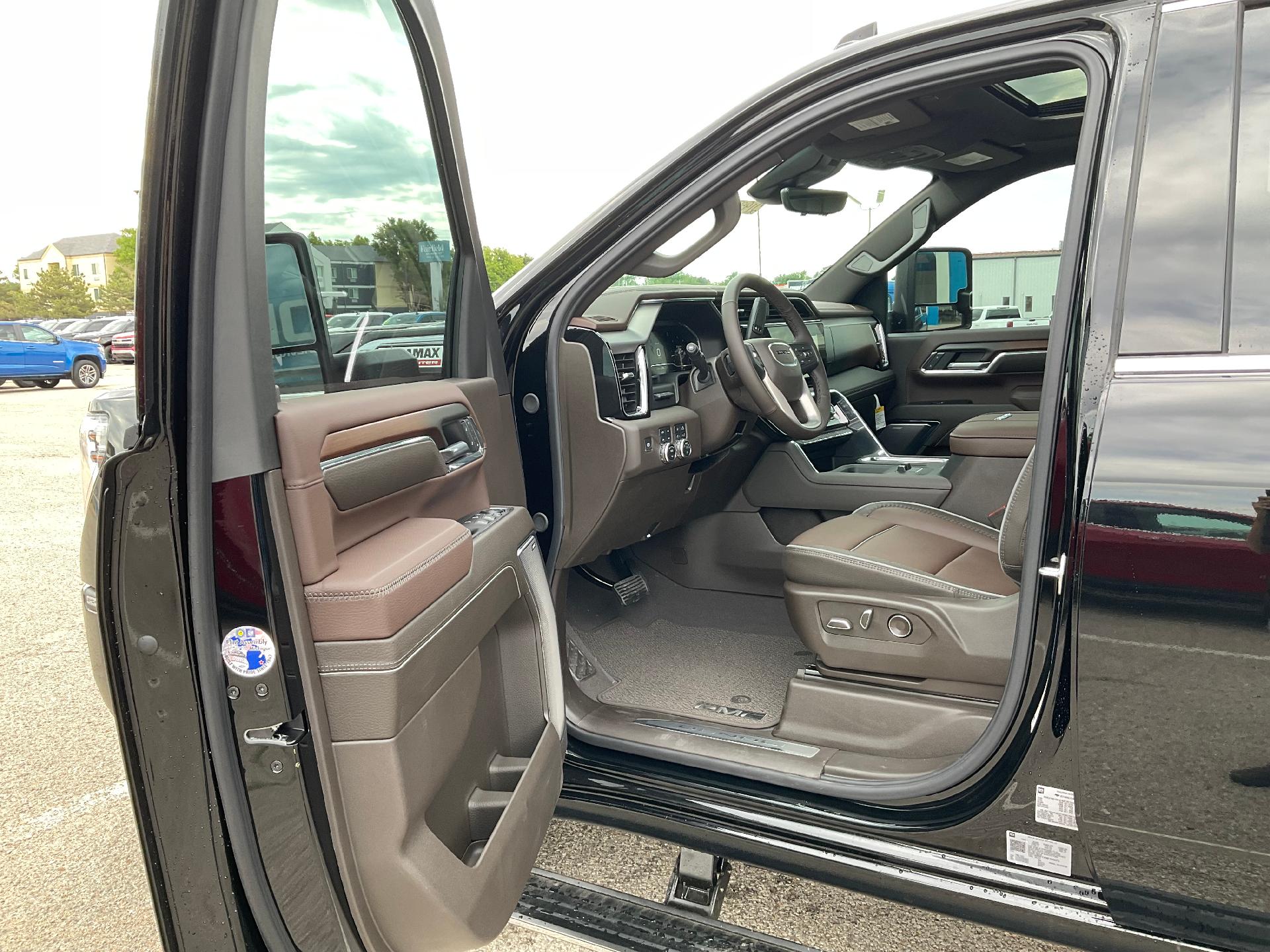 2024 GMC Sierra 2500 HD Vehicle Photo in PONCA CITY, OK 74601-1036