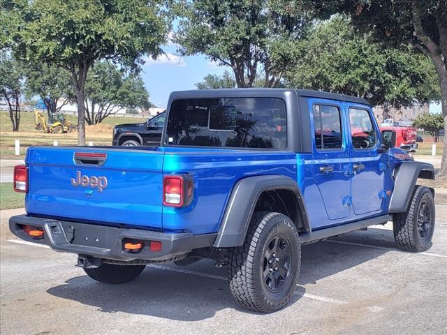 2022 Jeep Gladiator Vehicle Photo in DENTON, TX 76210-9321