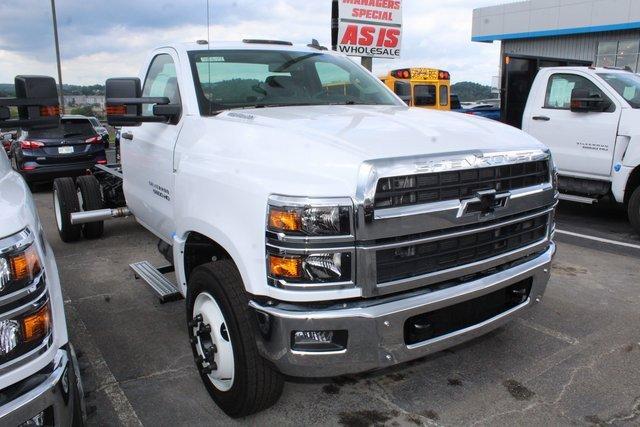 2024 Chevrolet Silverado 5500 HD Vehicle Photo in SAINT CLAIRSVILLE, OH 43950-8512