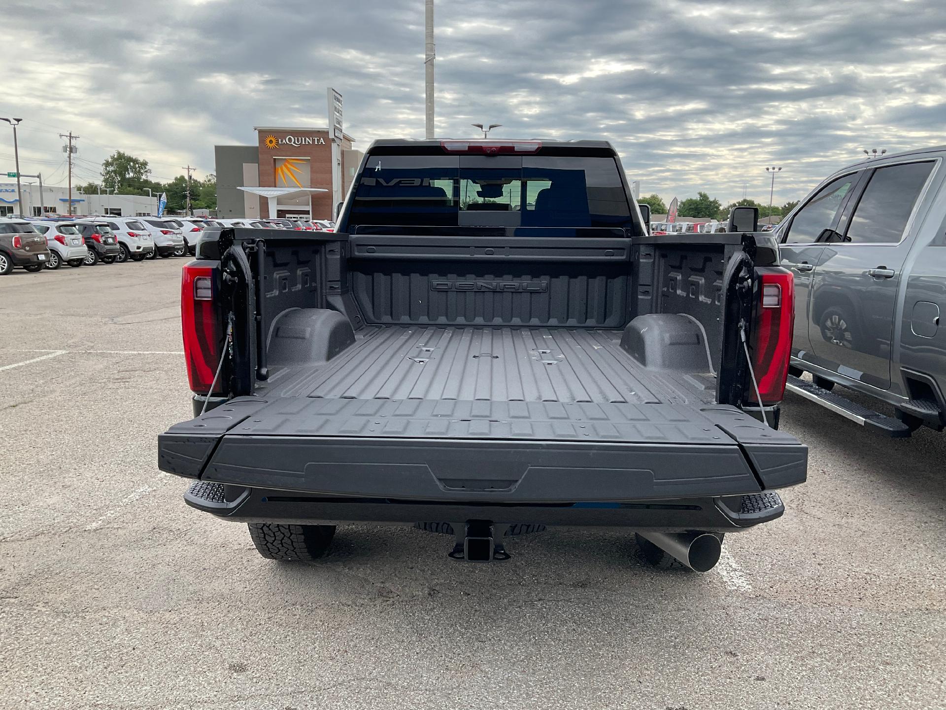 2024 GMC Sierra 2500 HD Vehicle Photo in PONCA CITY, OK 74601-1036