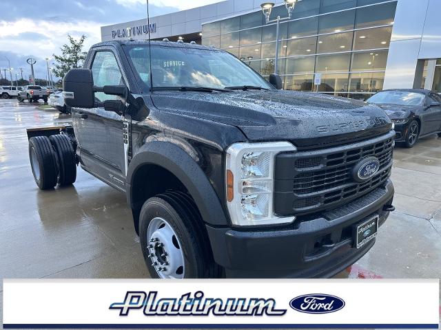 2024 Ford Super Duty F-600 DRW Vehicle Photo in Terrell, TX 75160