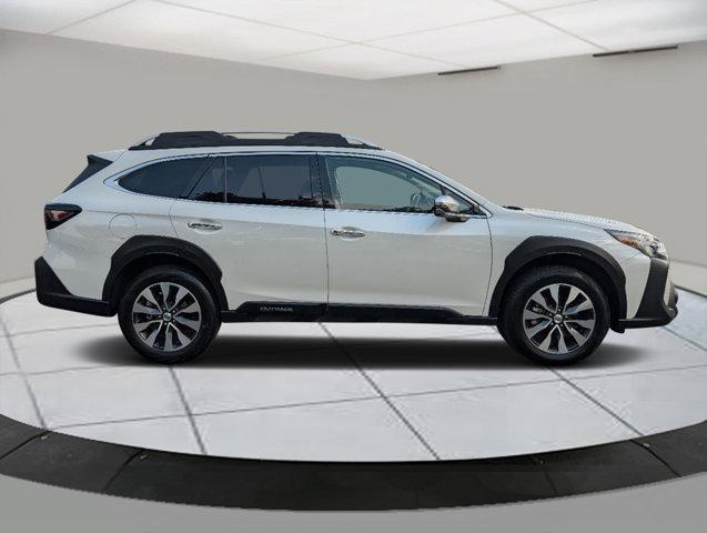 2023 Subaru Outback Vehicle Photo in Greeley, CO 80634-8763