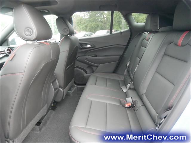 2024 Chevrolet Trax Vehicle Photo in MAPLEWOOD, MN 55119-4794