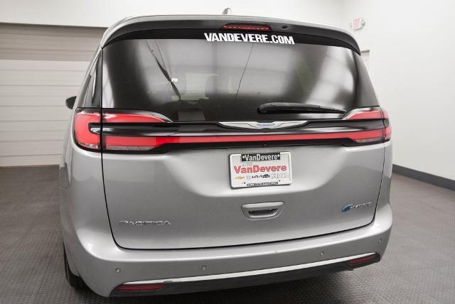 2021 Chrysler Pacifica Vehicle Photo in Akron, OH 44312