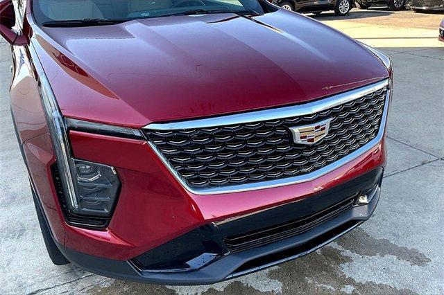 2024 Cadillac XT4 Vehicle Photo in TOPEKA, KS 66609-0000