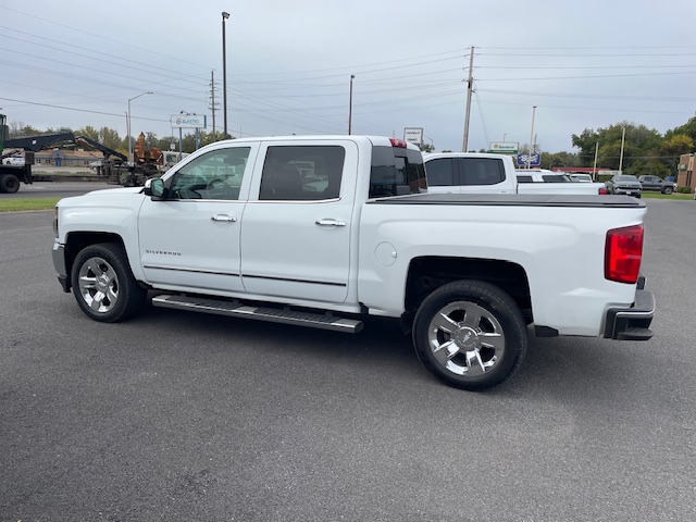 Used 2018 Chevrolet Silverado 1500 LTZ with VIN 3GCUKSEC2JG526038 for sale in Carmi, IL